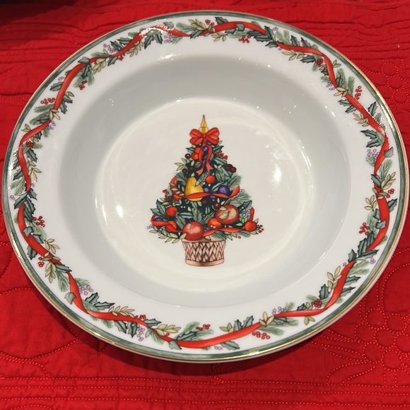 Dansk Nordic Holiday 8.75” Rimmed Soup Salad Bowls Christmas Tree Set of 4 - Picture 2 of 7